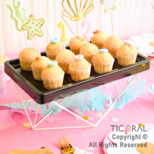 BANDEJA RECTANGULAR CON BASE CUPCAKE NEGRO 30 CM X 18 CM (C-001) x 1